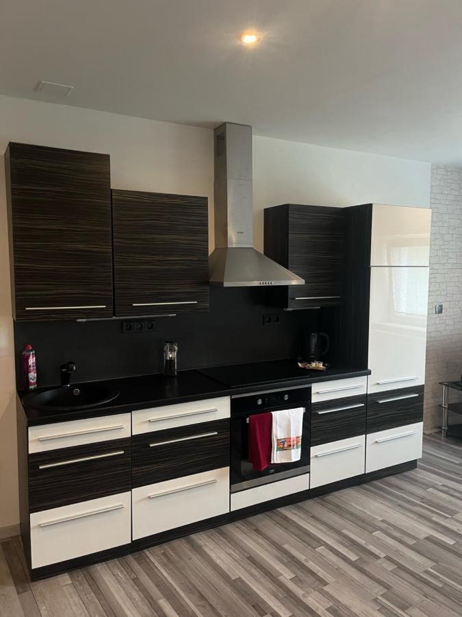 Apartman V Rodinnem Dome Jaromer Exterior foto