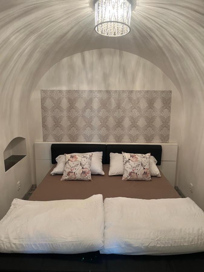 Apartman V Rodinnem Dome Jaromer Exterior foto